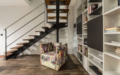 10 idee per utilizzare lo spazio sottoscala